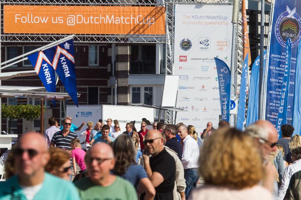 Crowds gathered in Lelystad - 2014 Dutch Match Cup ©  Robert Hajduk / WMRT